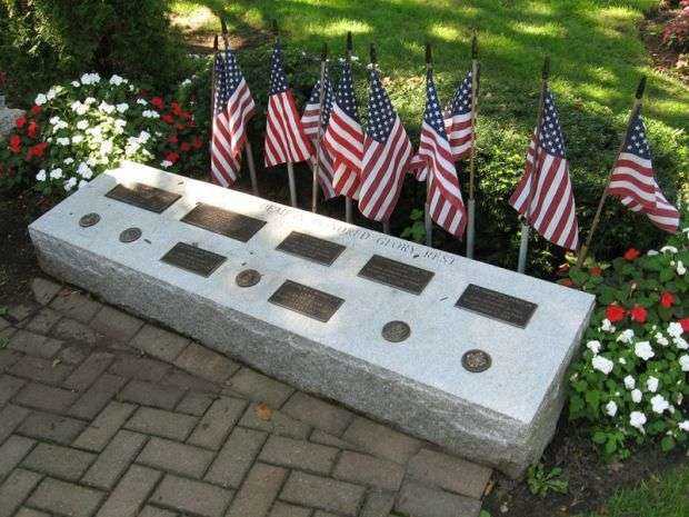 HILLSDALE WAR MEMORIAL RIGHT SIDE PLAQUES