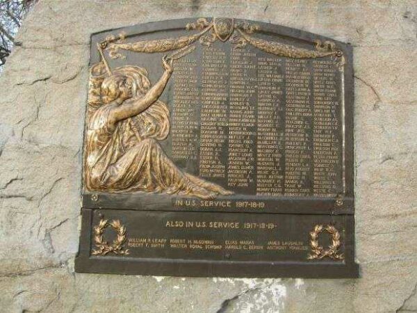 EDGEWATER WORLD WAR I MEMORIAL FRONT HONOR ROLL PLAQUE