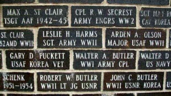 FRANKLIN COUNTY VETERANS MEMORIAL BRICKS B