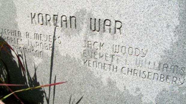 VERNON COUNTY WAR MEMORIAL HONOR ROLL STONE P