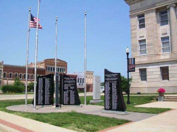 CHILLICOTHE WAR VETERANS MEMORIAL