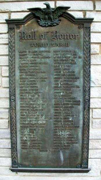 CARTHAGE WORLD WAR II ROLL OF HONOR MEMORIAL PLAQUE