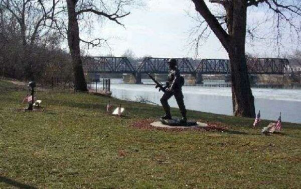 MUSKINGUM COUNTY VIETNAM WAR MEMORIAL