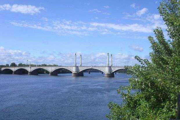 SPRINGFIELD MEMORIAL BRIDGE