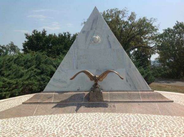 UNITED STATES COAST GUARD WORLD WAR MEMORIAL