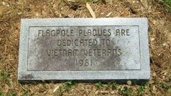 VFW POST 9473 VIETNAM VETERANS MEMORIAL FLAGPOLE PLAQUE