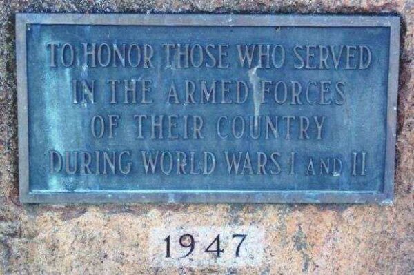 CARROLL WORLD WAR I AND II MEMORIAL