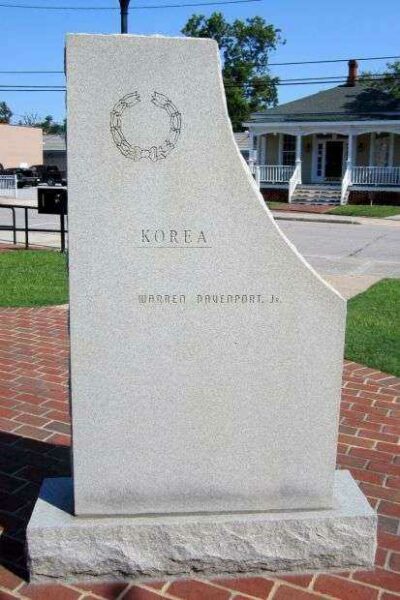 TYRRELL COUNTY WAR MEMORIAL STONE E