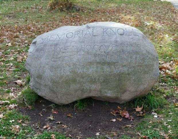 MEMORIAL KNOLL