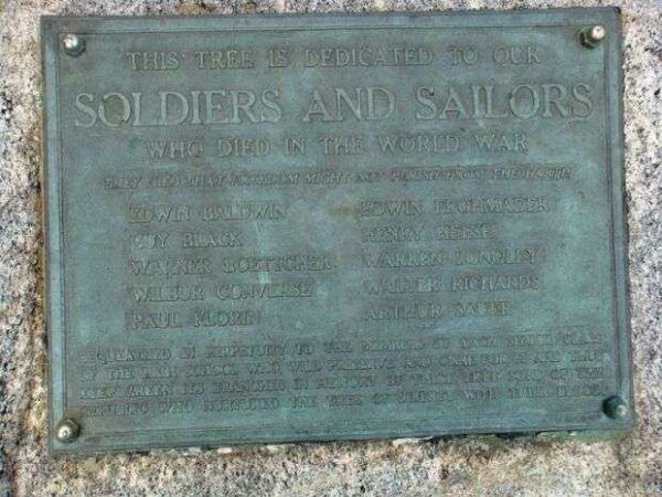 SOLDIERS AND SAILORS MEMORIAL TREE PLAQUE