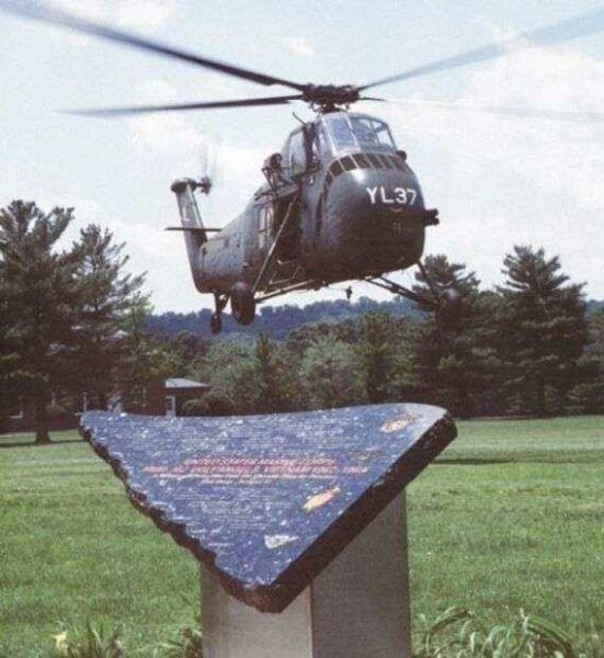 USMC HMM-362 UGLY ANGELS VIETNAM MEMORIAL “WING” HELICOPTER