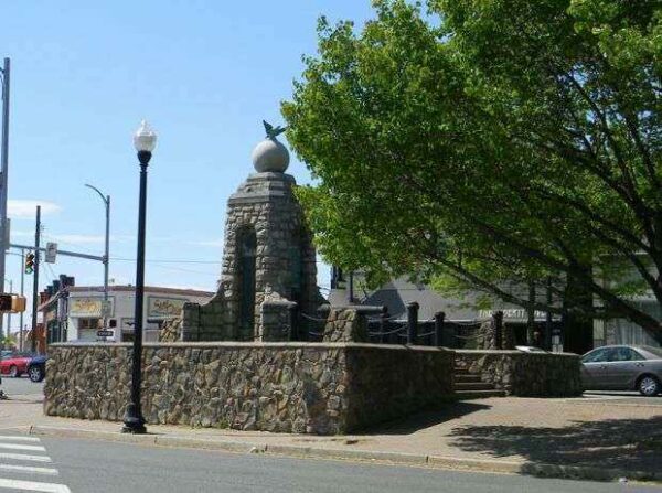 ARLINGTON COUNTY WAR MEMORIAL
