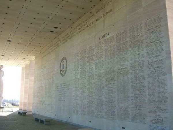 VIRGINIA WAR MEMORIAL SHRINE OF MEMORY BACK PANEL RIGHT SIDE