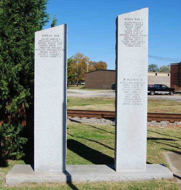 UNION COUNTY WAR VETERANS MEMORIAL LEFT COLUMNS