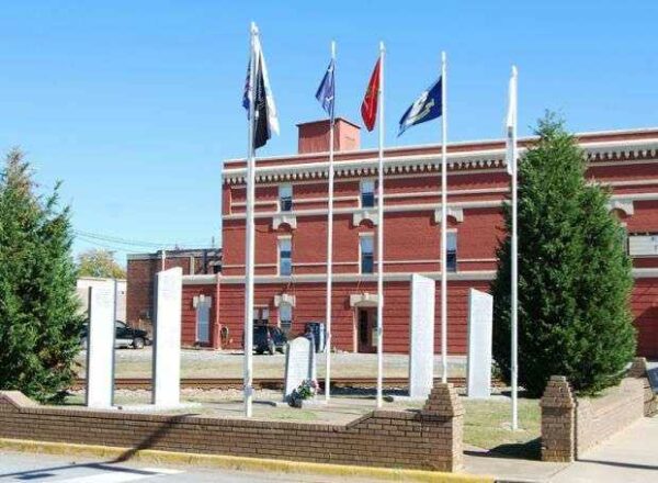 UNION COUNTY WAR VETERANS MEMORIAL
