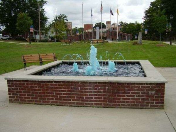 RONNIE EUGENE NORRIS REMEMBRANCE FOUNTAIN