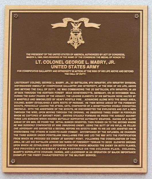 PRESBYTERIAN COLLEGE ARMED FORCES MEMORIAL PLAQUE A