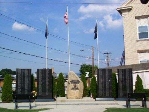 MOUNT PLEASANT WAR VETERANS MEMORIAL