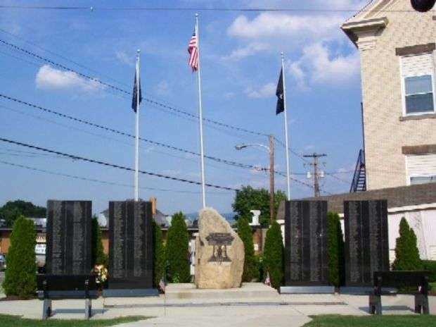 MOUNT PLEASANT WAR VETERANS MEMORIAL