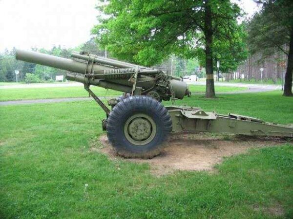 M114A2 TOWED 155MM HOWITZER MEMORIAL