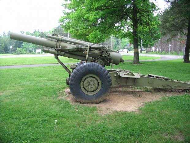 M114A2 TOWED 155MM HOWITZER MEMORIAL