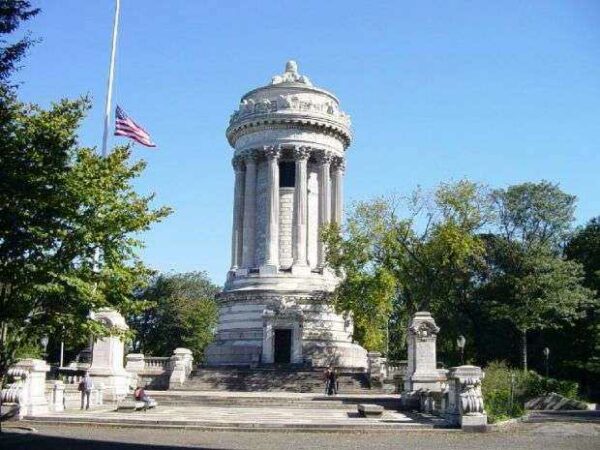 NEW YORK CITY SOLDIERS AND SAILORS MONUMENT
