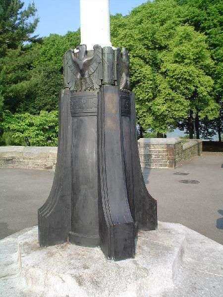 FORT TRYON PARK ORNATE MEMORIAL FLAGSTAFF BASE