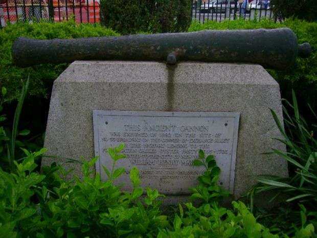 BATTERY PARK CANNON MEMORIAL