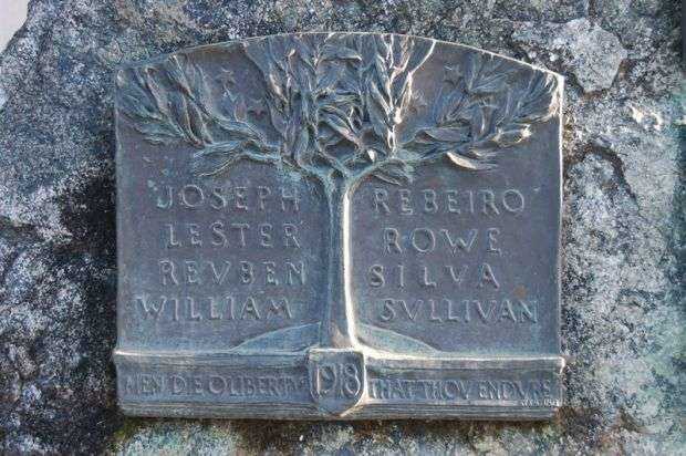 WATSONVILLE UNION HIGH SCHOOL VETERANS MEMORIAL PLAQUE A