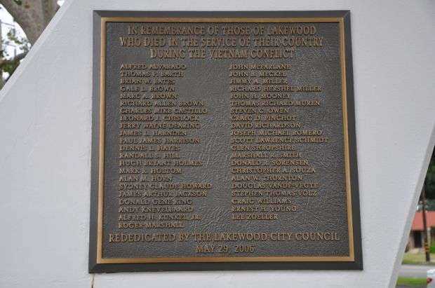 LAKEWOOD CITY VIETNAM WAR MEMORIAL PLAQUE