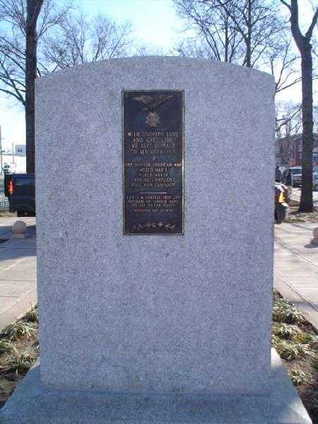 MORRIS PARK WORLD WAR I MEMORIAL BACK