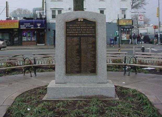MORRIS PARK WORLD WAR I MEMORIAL FRONT