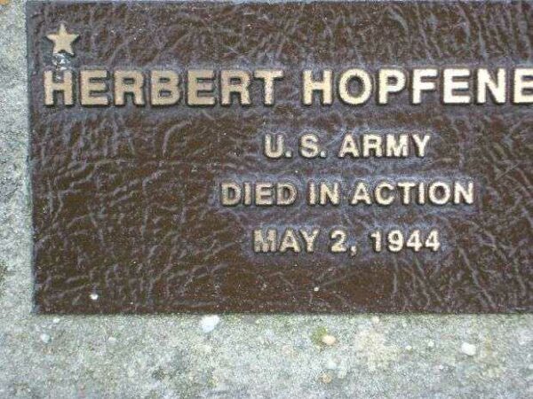 HERBERT HOFFENBERG WAR MEMORIAL TREE PLAQUE