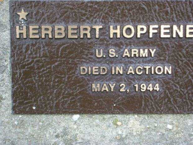 HERBERT HOFFENBERG WAR MEMORIAL TREE PLAQUE