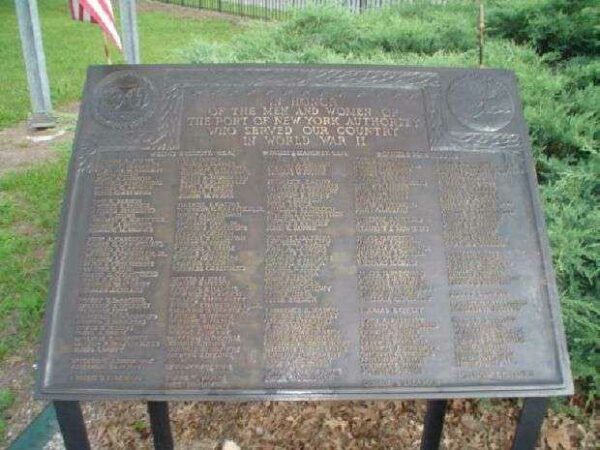 PORT AUTHORITY WORLD WAR II HONOR ROLL PLAQUE