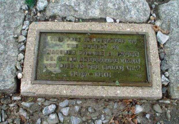 WAGONER WILLIAM A. BROWN MEMORIAL TREE PLAQUE