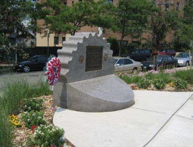 AMERICAN LEGION HILLCREST POST 1078 WAR MEMORIAL