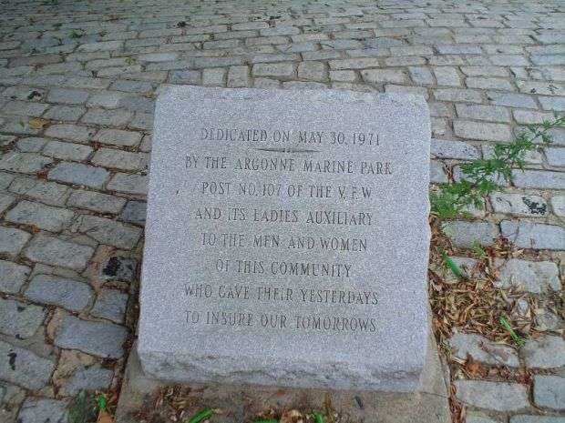 ARGONNE MARINE PARK POST NO. 107 OF THE V.F.W. WAR MEMORIAL TABLET