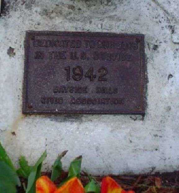 BAYSIDE HILLS WORLD WAR II MEMORIAL FLAGPOLE PLAQUE B