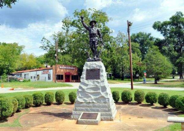 SPALDING COUNTY WORLD WAR I MEMORIAL