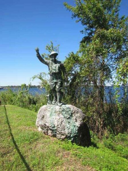 THE SPIRIT OF THE AMERICAN DOUGHBOY PALATKA MEMORIAL BRIDGE STATUE D