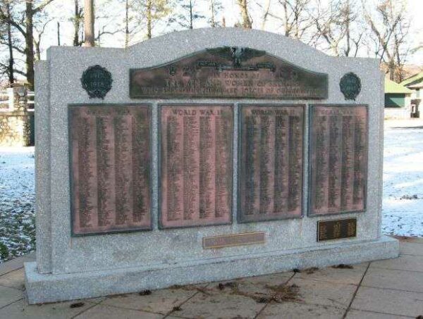 SEYMOUR WORLD WAR I AND WORLD WAR II MEMORIAL