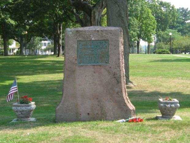 EAST HAVEN WORLD WAR MEMORIAL