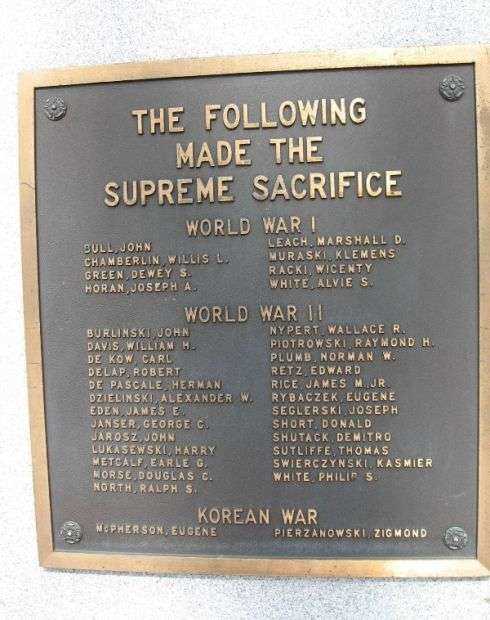 PLYMOUTH WAR VETERANS MEMORIAL PLAQUE A