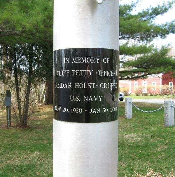 CHIEF PETTY OFFICER REIDAR HOLST-GRUBBE MEMORIAL FLAGPOLE PLAQUE