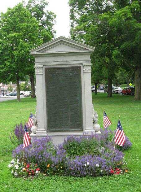 NEW MILFORD WORLD WAR I MEMORIAL