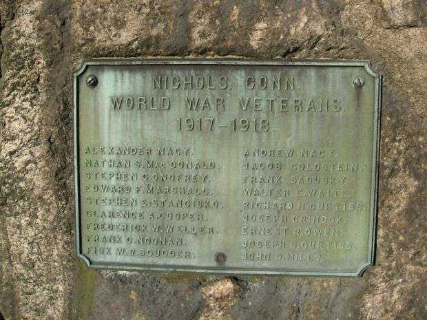 NICHOLS, CONN. WORLD WAR  VETERANS MEMORIAL