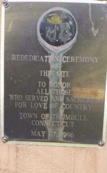 THOSE WHO SERVED AND SACRIFICED WAR MEMORIAL PLAQUE