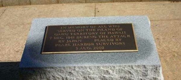OAHU TERRITORY OF HAWAII WAR MEMORIAL PLAQUE