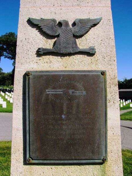 VANGUARD OF FREEDOM WAR MEMORIAL PLAQUE